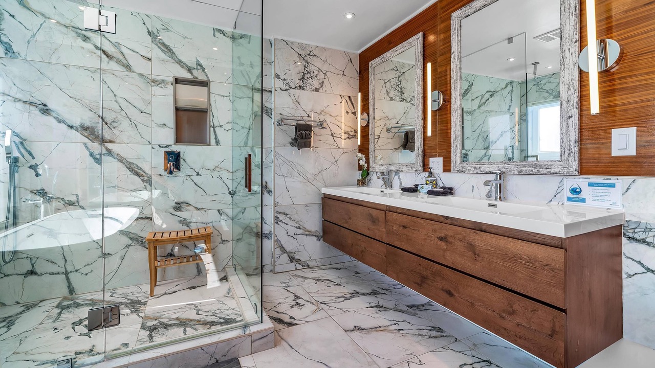 Photo of Bathroom in Hollywood Hills West