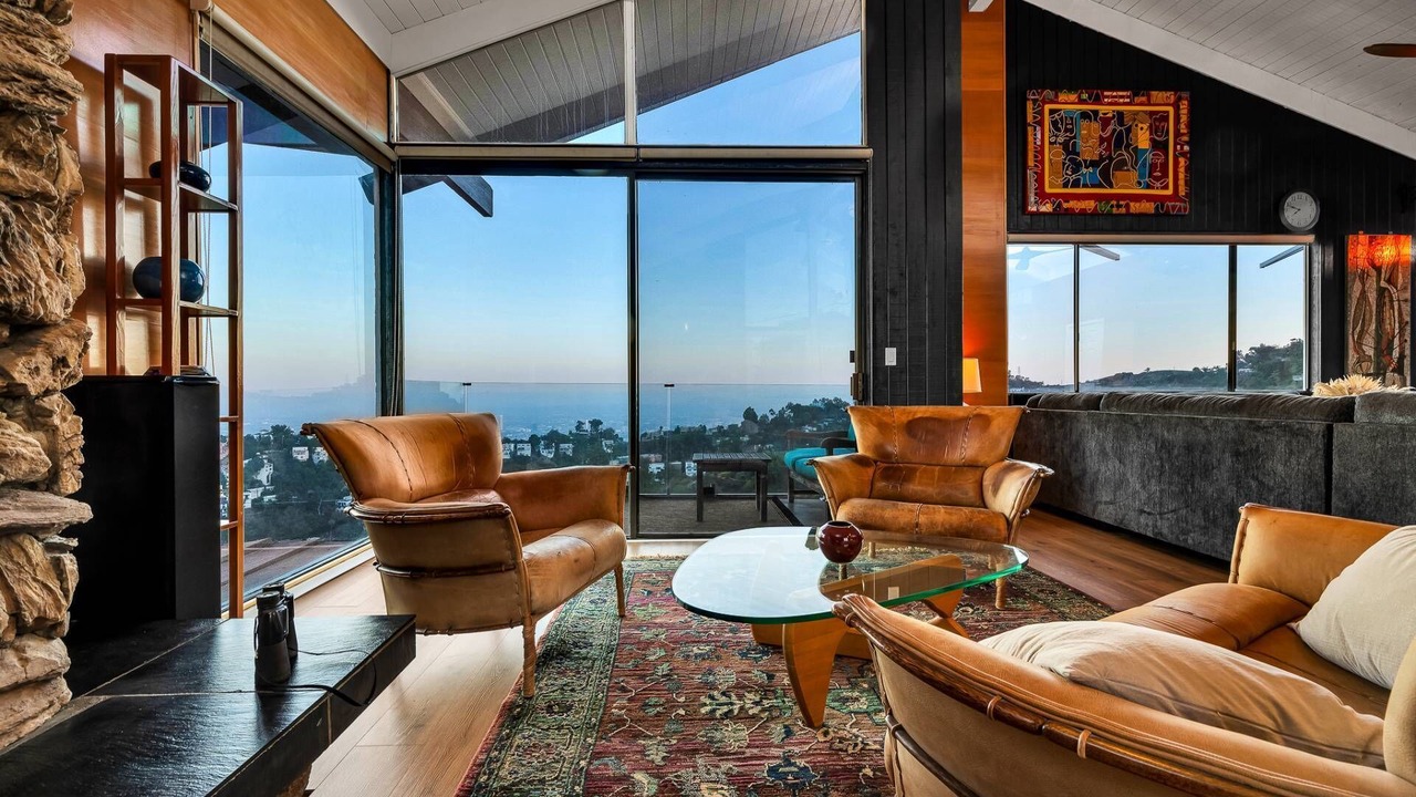 Photo of Others in Hollywood Hills West