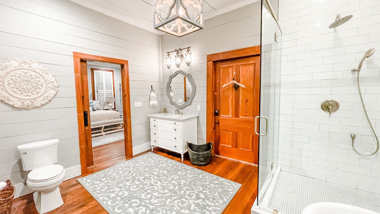 Photo of Bathroom in Columbiana