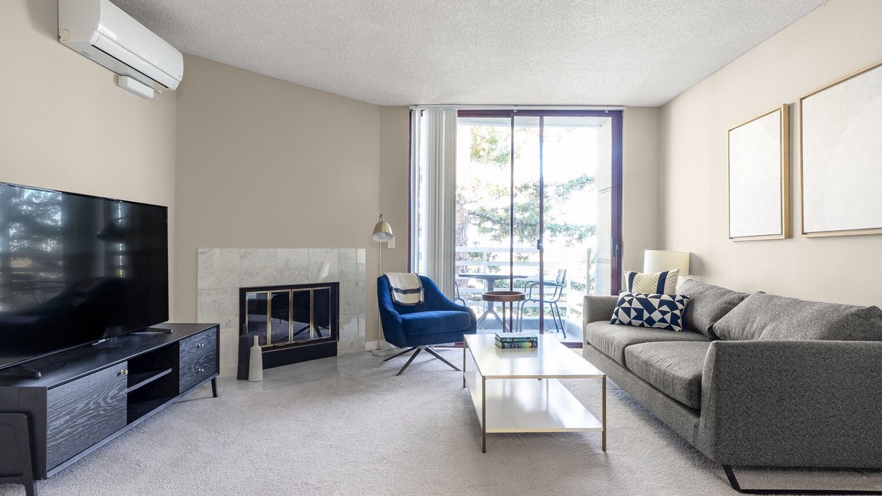 Photo of Livingroom in Cupertino