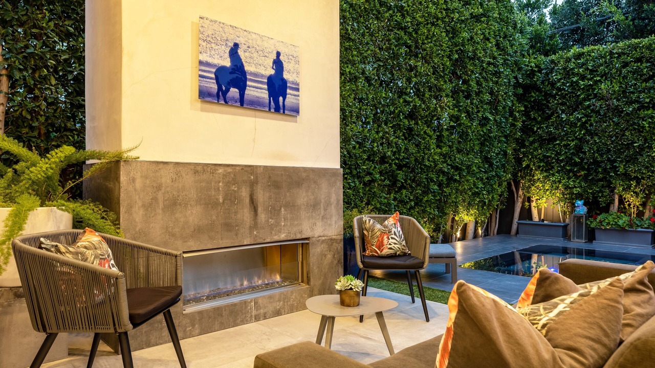 Photo of Livingroom in Hollywood