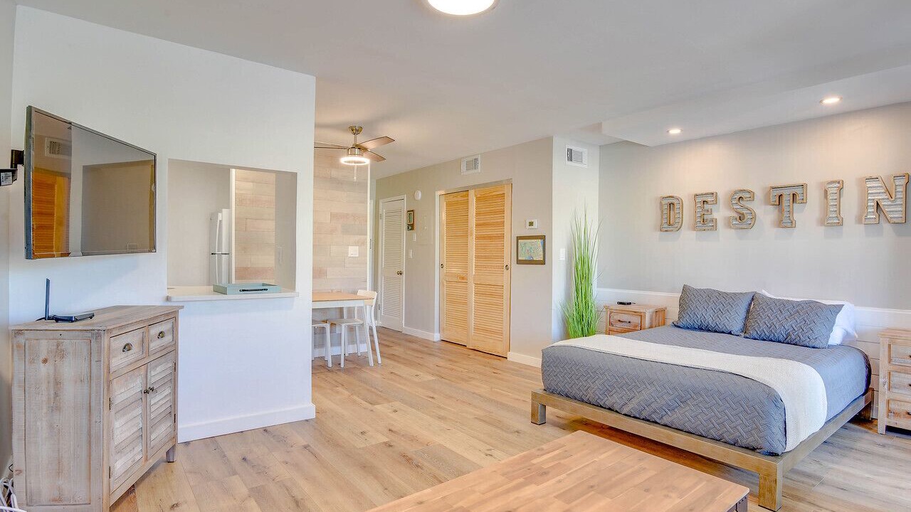 Photo of Bedroom in Holiday Isle