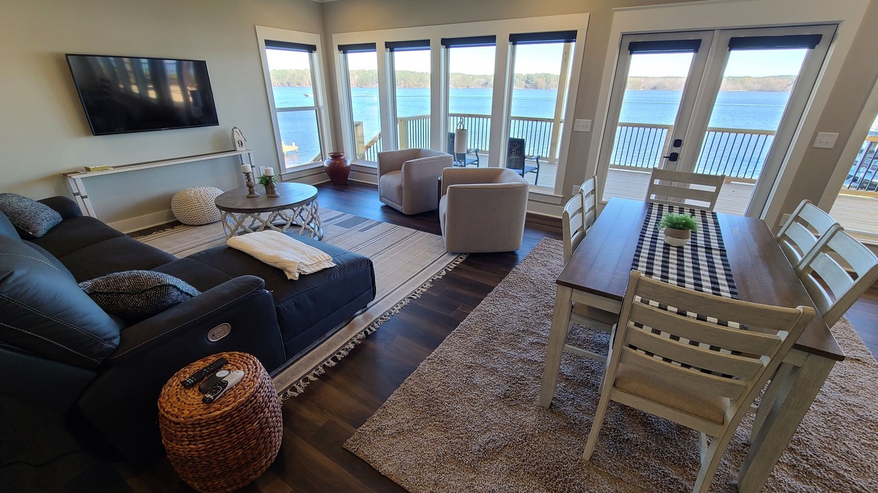 Photo of Livingroom in Shelby