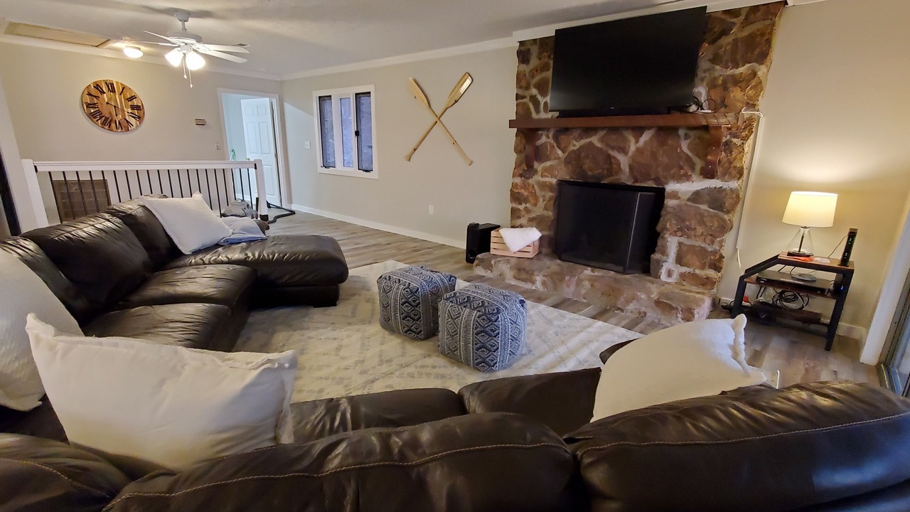Photo of Livingroom in Cedar Bluff