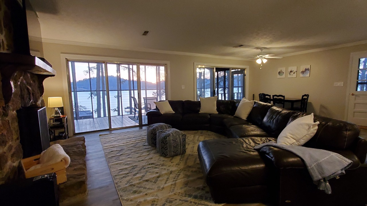 Photo of Livingroom in Cedar Bluff