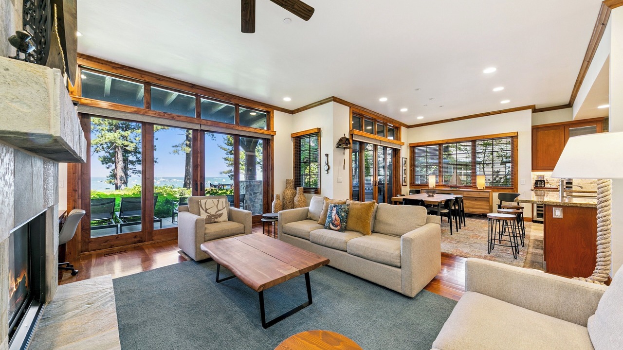 Photo of Livingroom in Sierra Shores