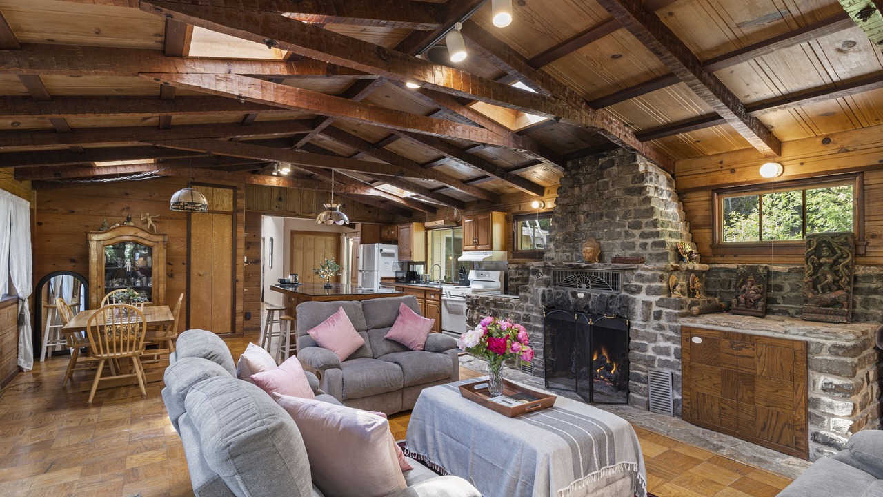 Photo of Livingroom in Tamalpais-Homestead Valley