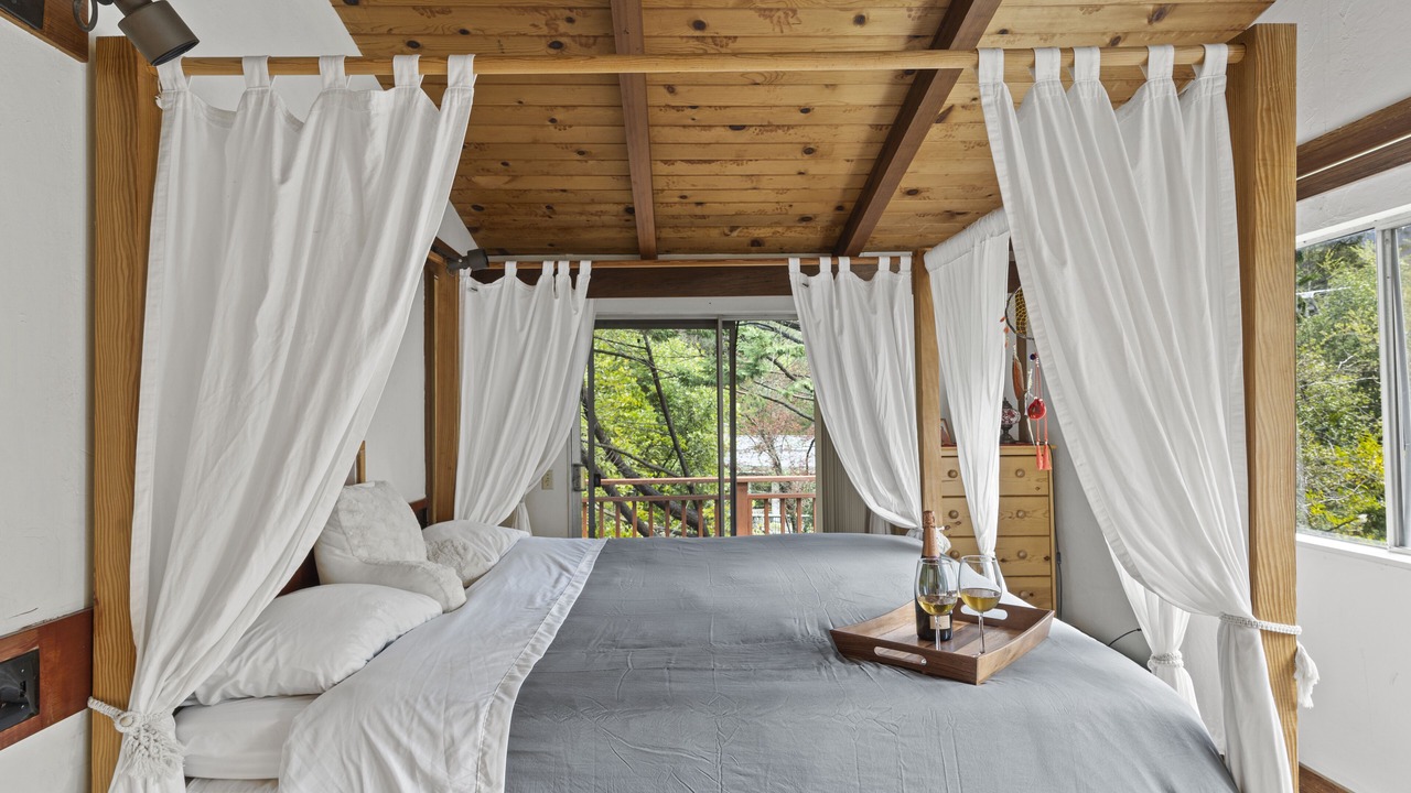 Photo of Bedroom in Tamalpais-Homestead Valley