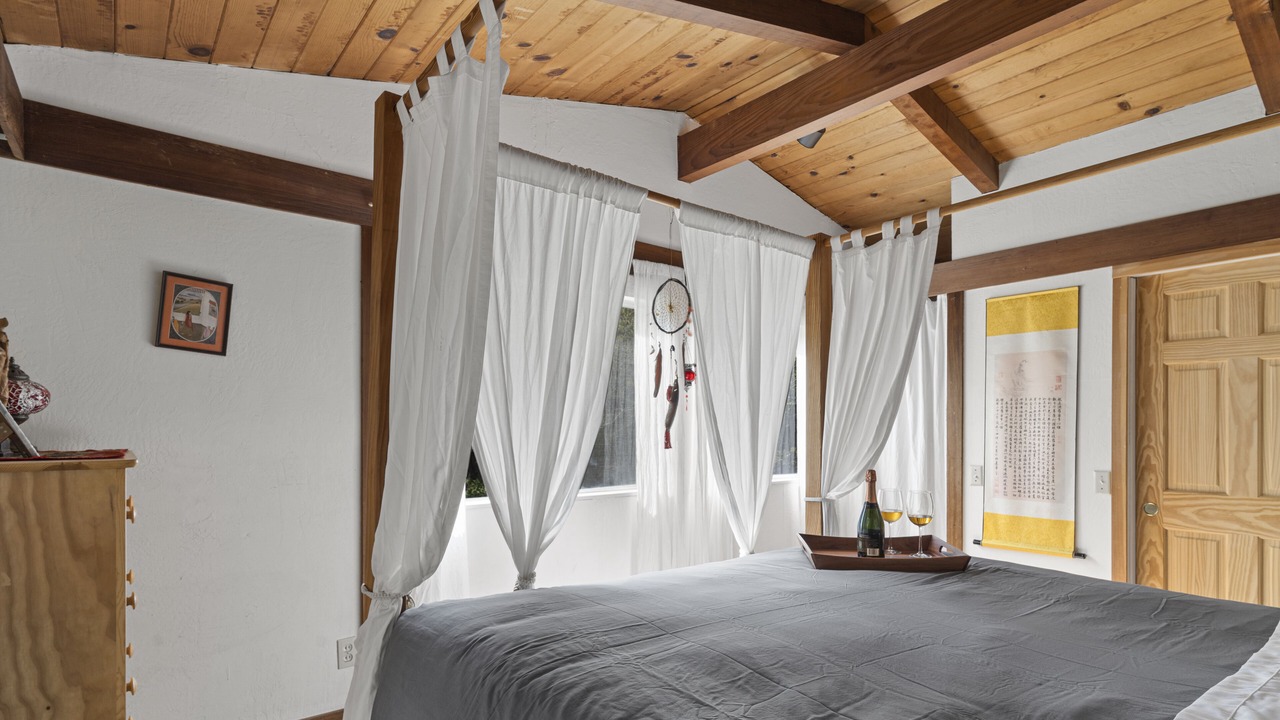 Photo of Bedroom in Tamalpais-Homestead Valley