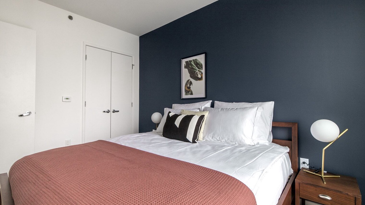 Photo of Bedroom in Downtown San Francisco