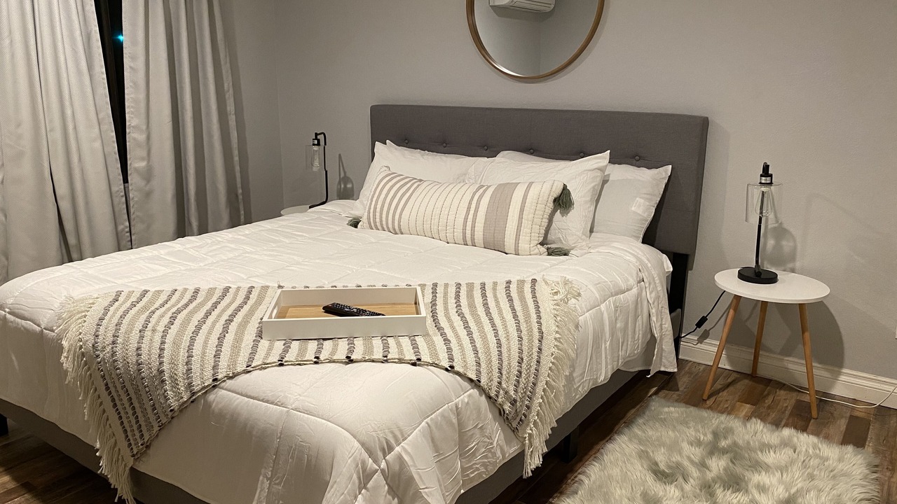 Photo of Bedroom in Lake Forest
