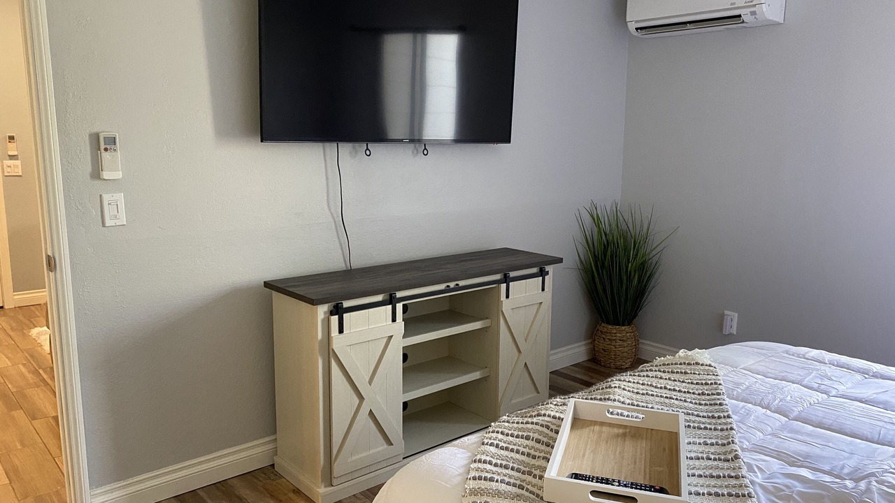 Photo of Bedroom in Lake Forest