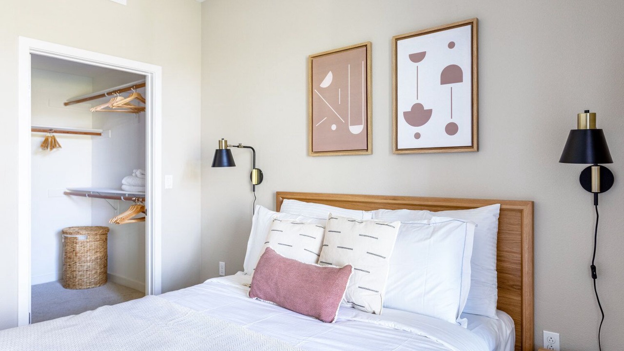 Photo of Bedroom in Mountain View