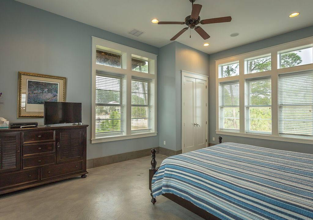 Photo of Bedroom in Carrabelle