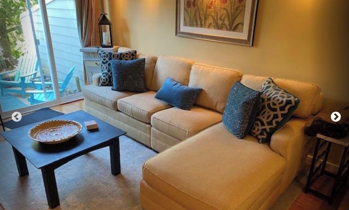 Photo of Livingroom in Country Club Estates