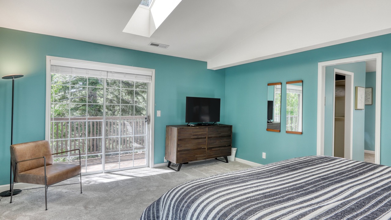 Photo of Bedroom in Round Hill Village