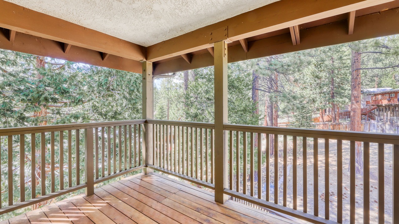 Photo of Patio Balcony in Round Hill Village