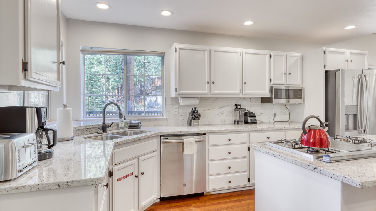 Photo of Kitchen in Round Hill Village
