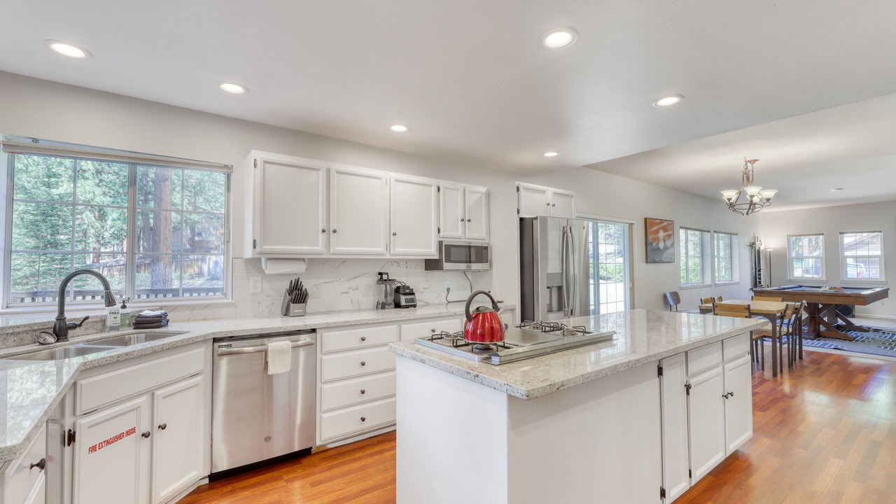 Photo of Kitchen in Round Hill Village