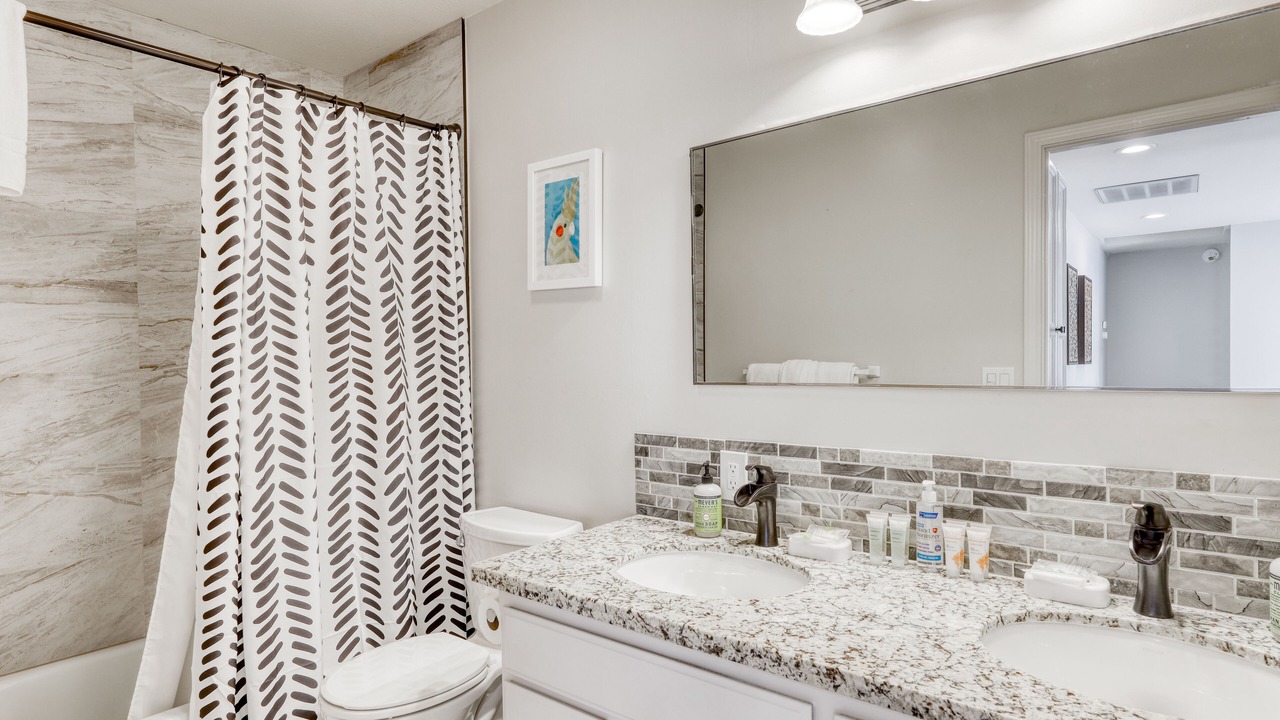 Photo of Bathroom in Round Hill Village