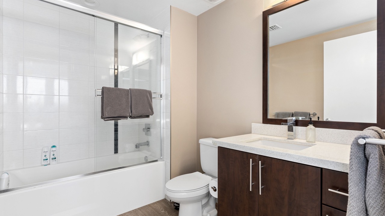 Photo of Bathroom in Carthay Circle