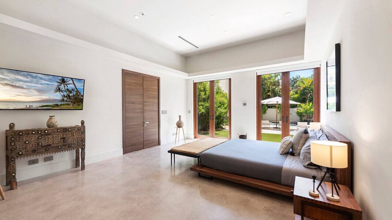 Photo of Bedroom in Bayside Historic District