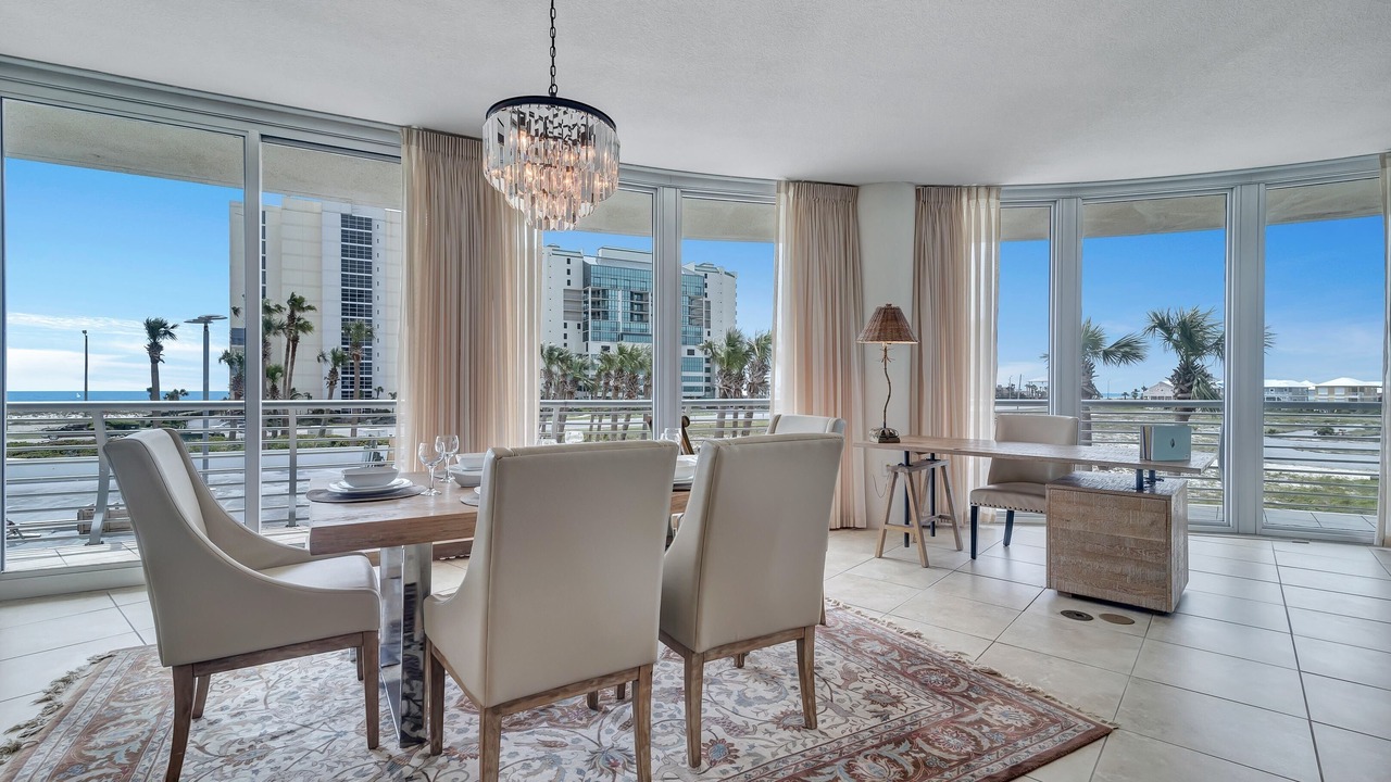 Photo of Livingroom in Orange Beach East