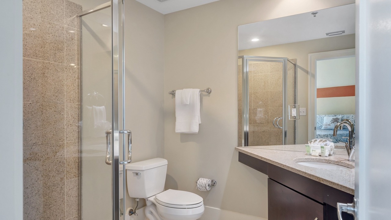 Photo of Bathroom in Orange Beach East