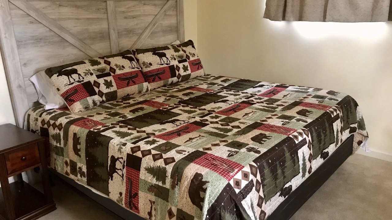 Photo of Bedroom in Town of Benton