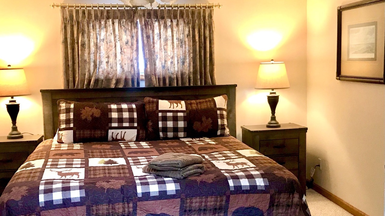 Photo of Bedroom in Town of Benton