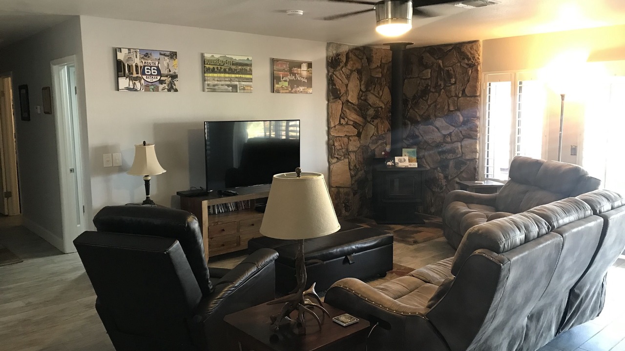 Photo of Livingroom in Sunridge Estates