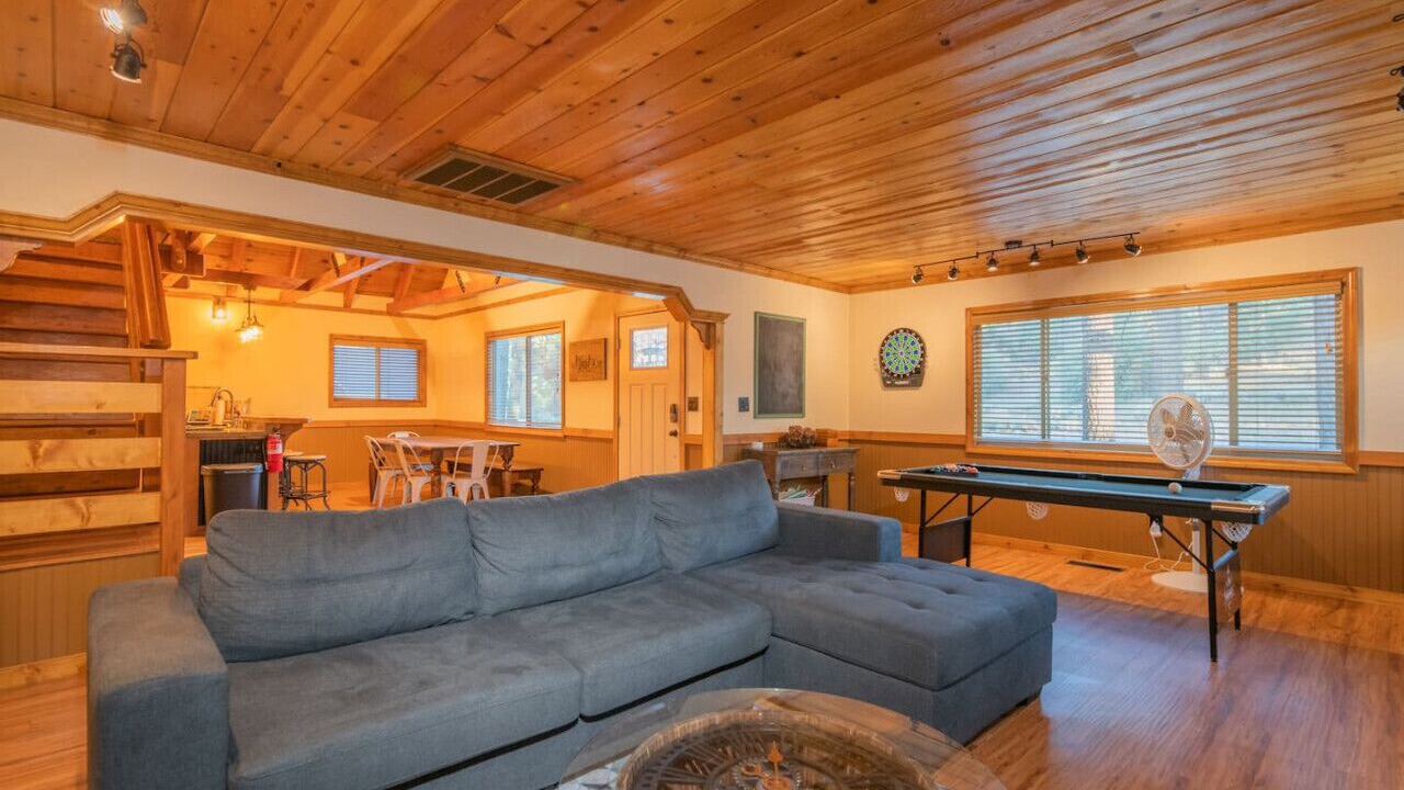 Photo of Livingroom in Big Bear
