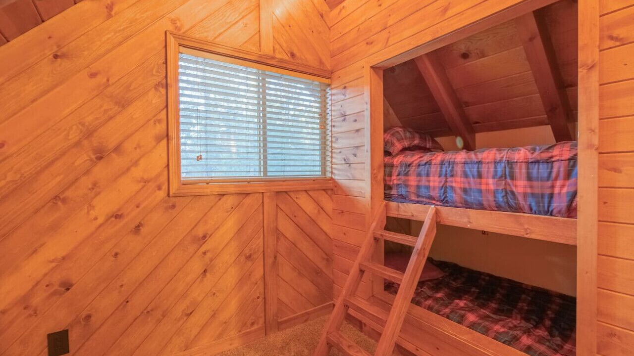 Photo of Bedroom in Big Bear