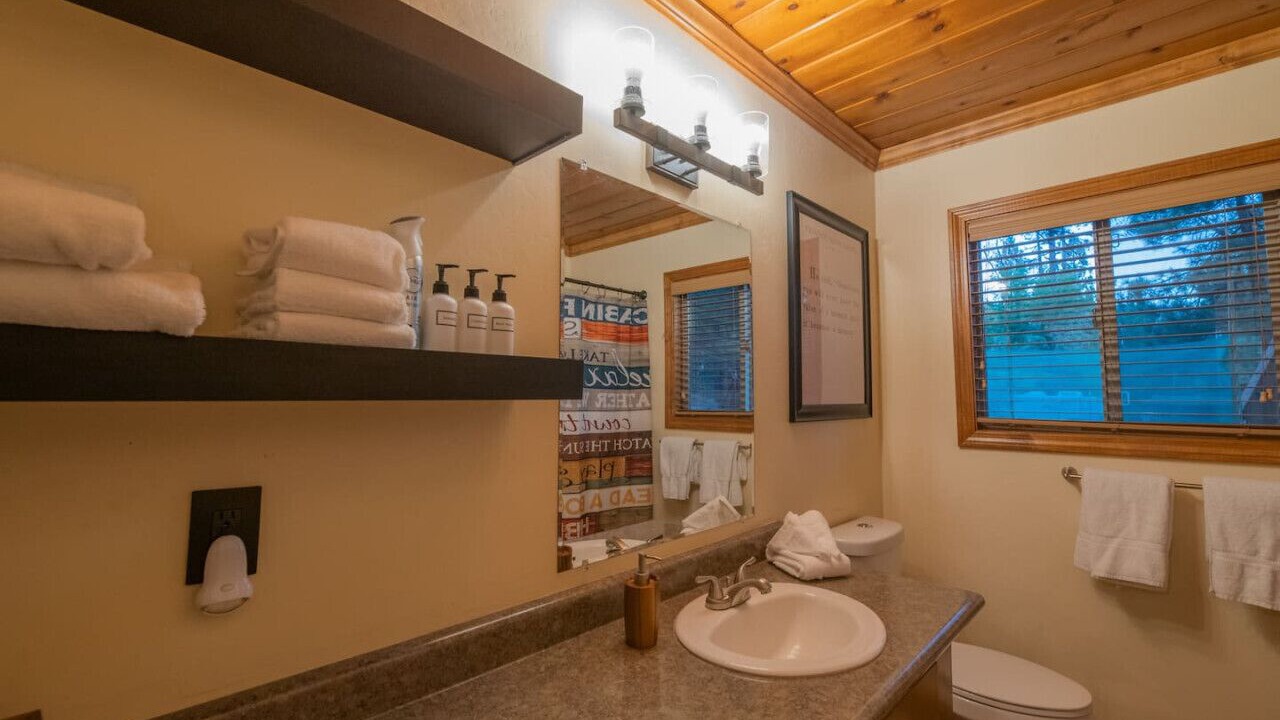 Photo of Bathroom in Big Bear