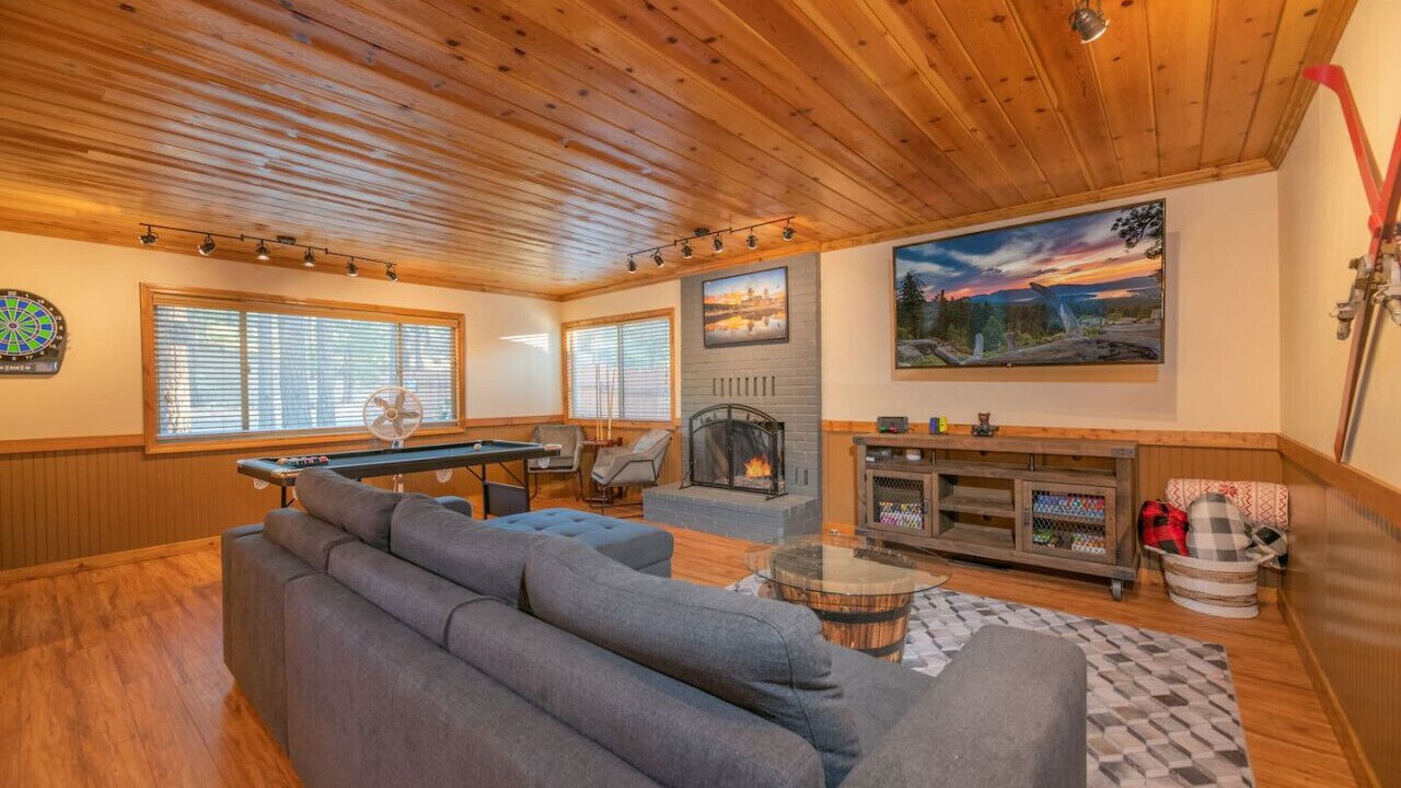 Photo of Livingroom in Big Bear