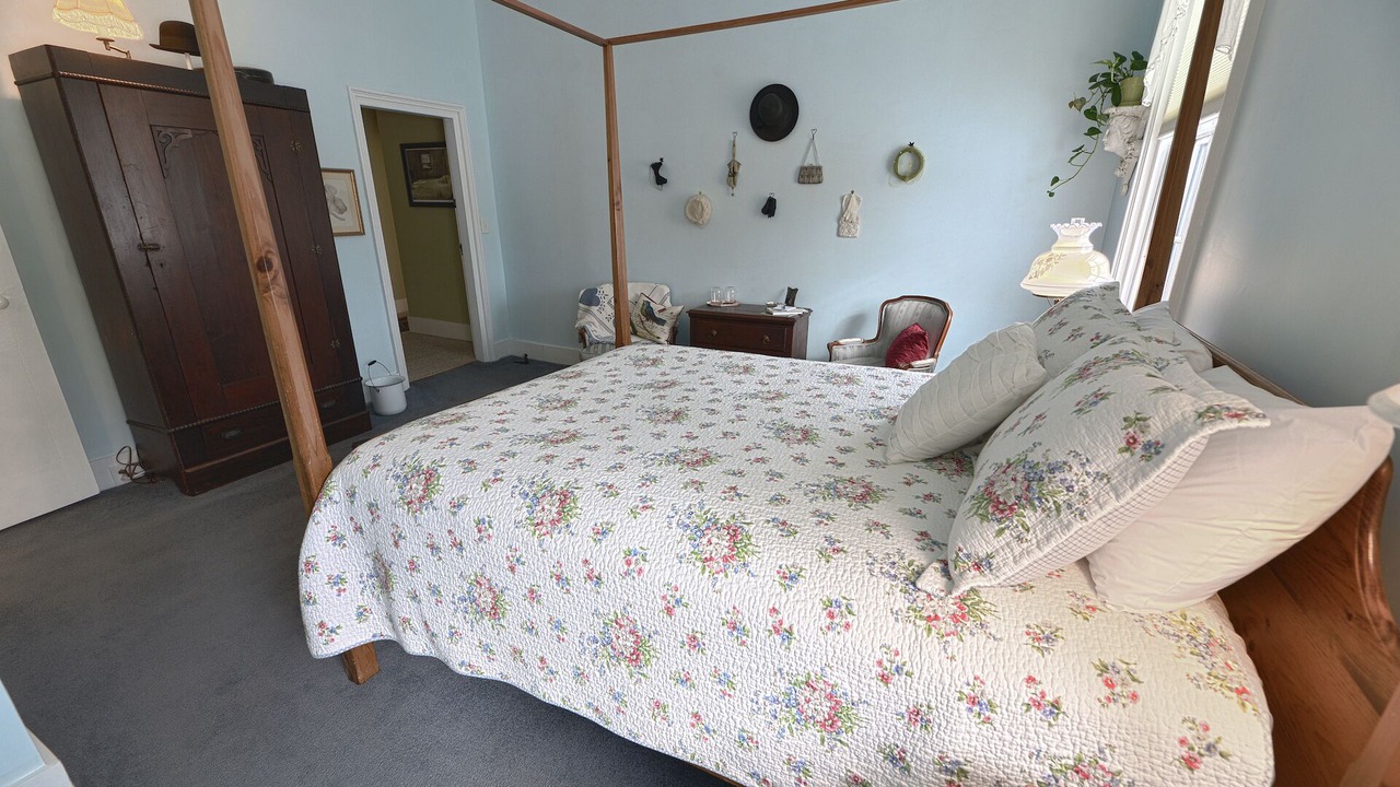 Photo of Bedroom in Canandaigua