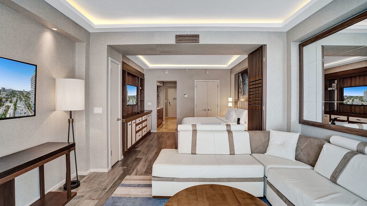 Photo of Livingroom in Central Beach