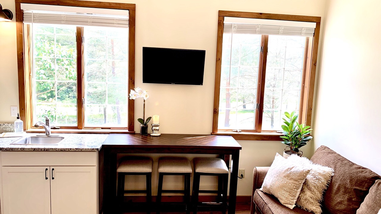 Photo of Livingroom in Bristol Hills
