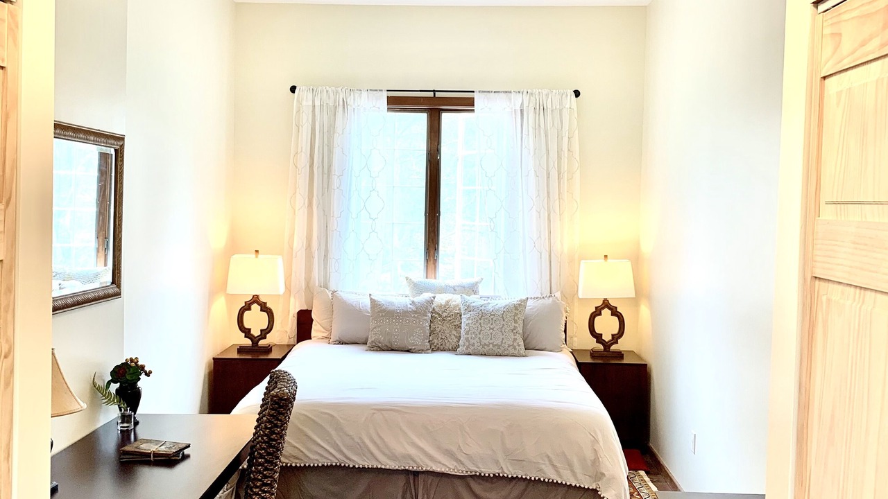 Photo of Bedroom in Bristol Hills