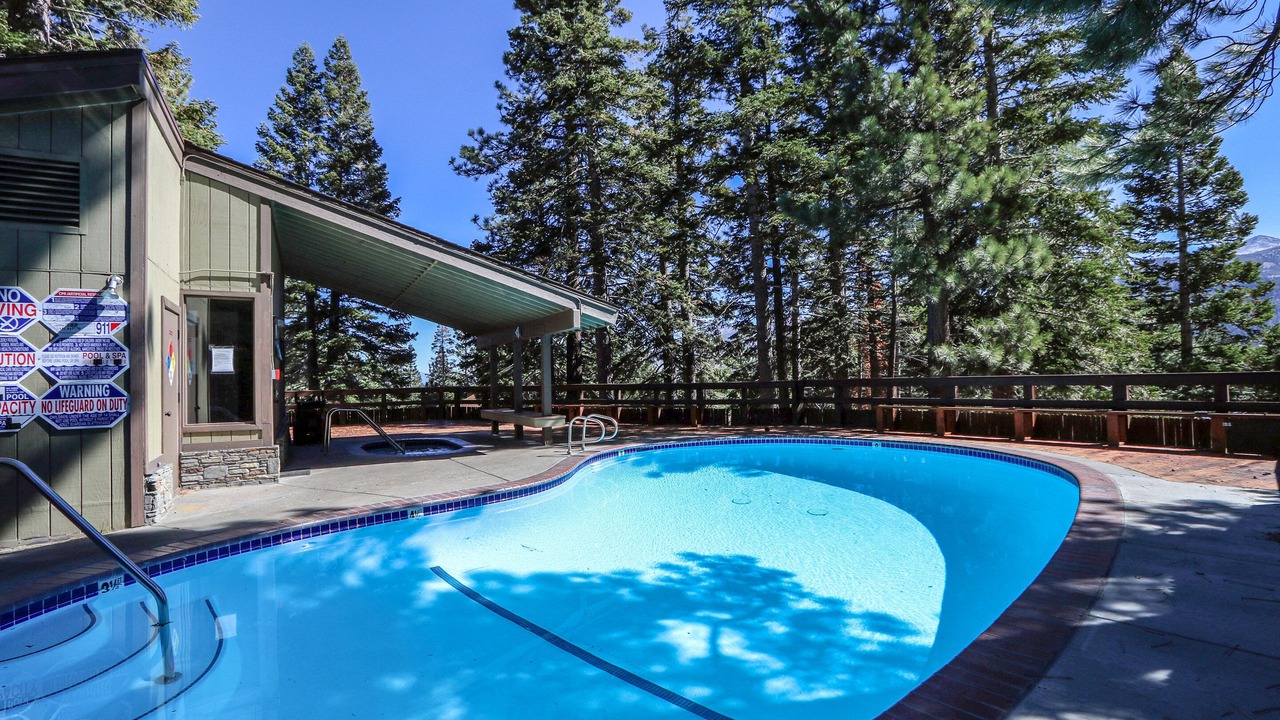 Photo of Outdoor in Mammoth Lakes