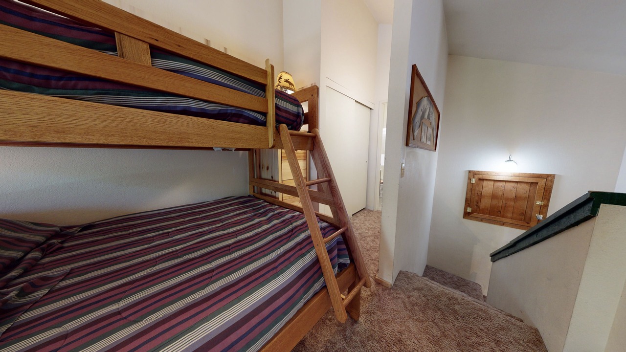 Photo of Bedroom in Mammoth Lakes