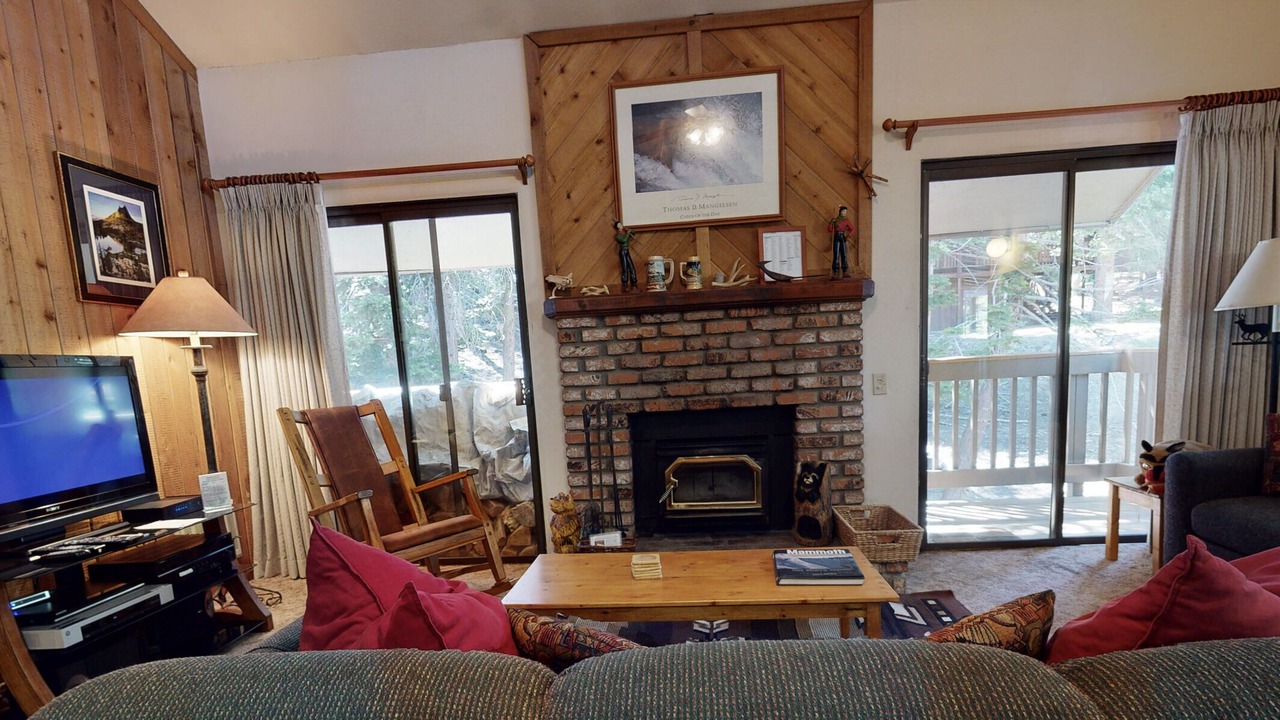 Photo of Livingroom in Mammoth Lakes