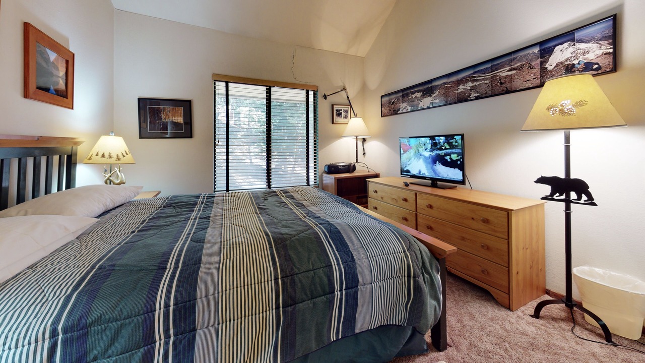 Photo of Bedroom in Mammoth Lakes