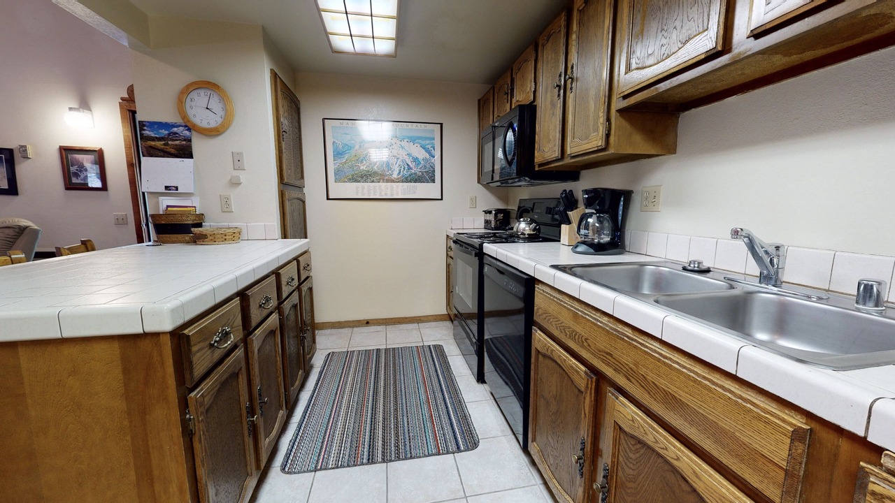 Photo of Kitchen in Mammoth Lakes