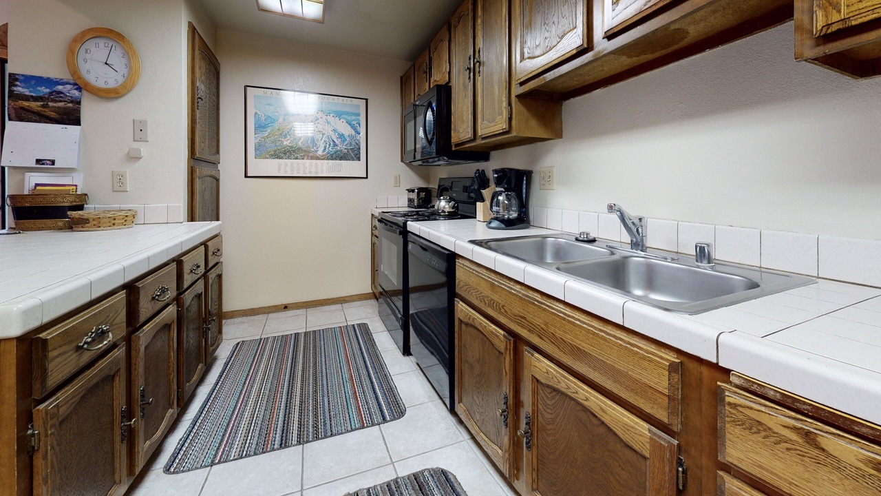 Photo of Kitchen in Mammoth Lakes