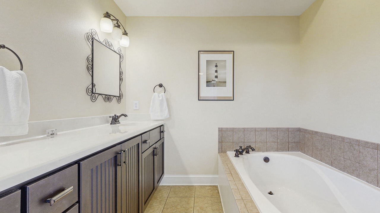Photo of Bathroom in Waves