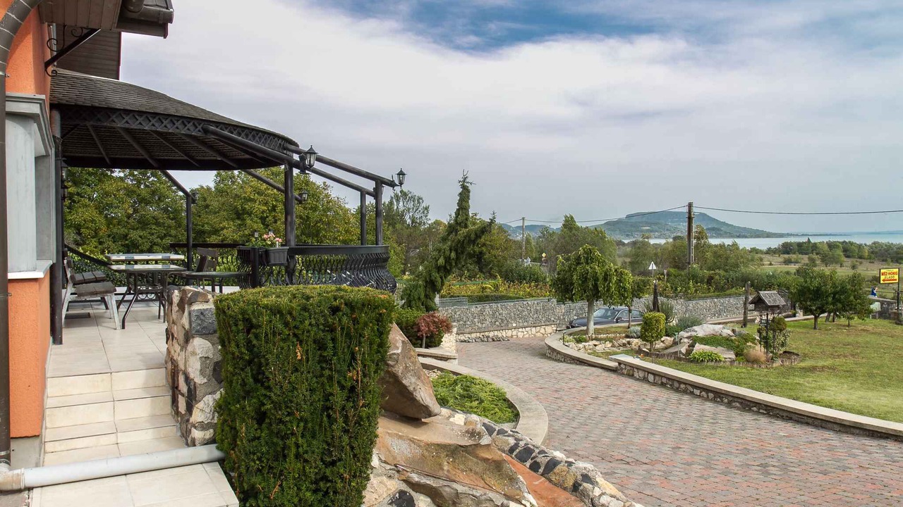 Photo of Patio Balcony in Balatongyorok