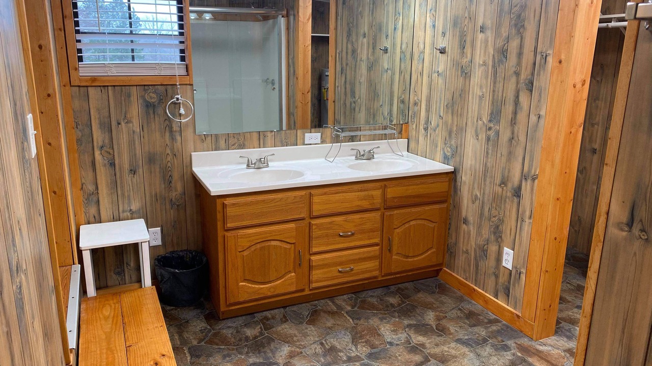 Photo of Bathroom in Coffeeville