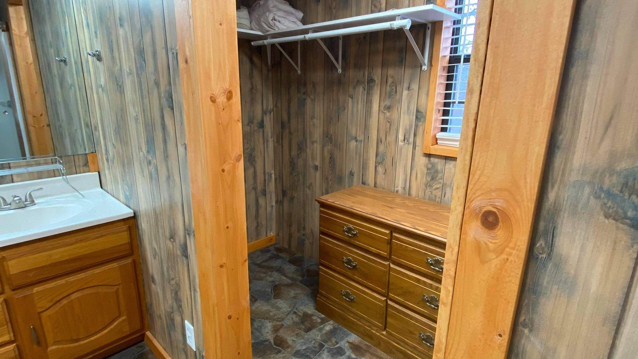 Photo of Bathroom in Coffeeville