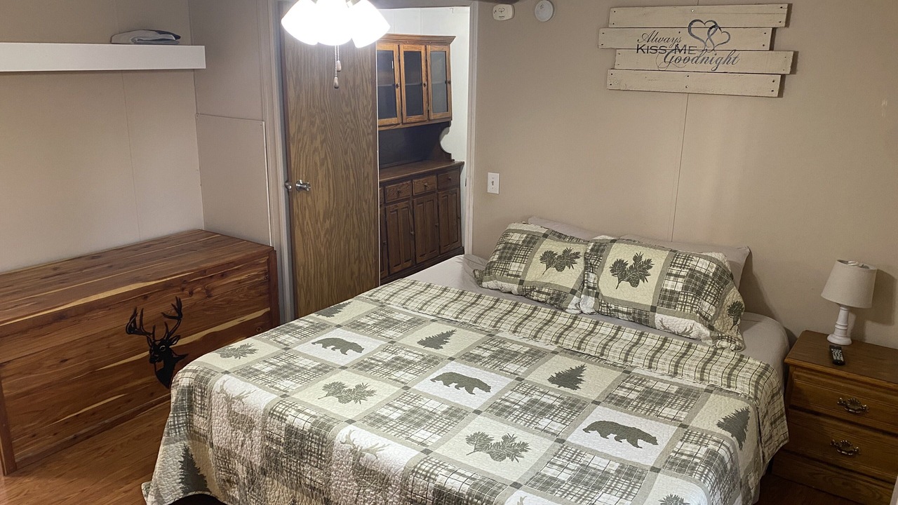 Photo of Bedroom in Coffeeville